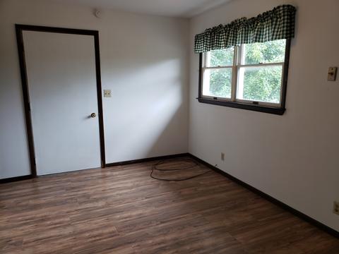 207 E 5th St, Cedar Point, IL 61316 photo 17