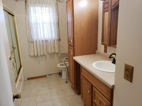 207 E 5th St, Cedar Point, IL 61316 photo 4
