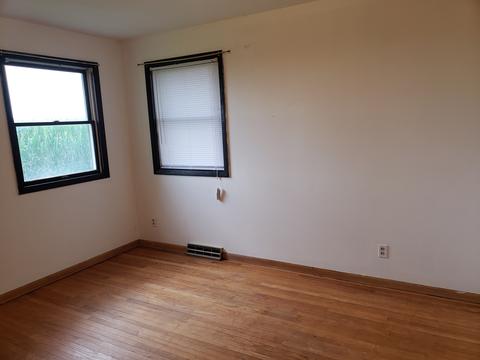 207 E 5th St, Cedar Point, IL 61316 photo 6