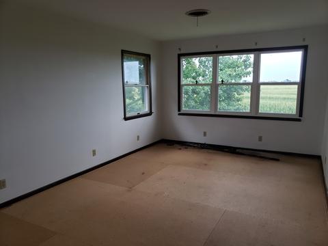 207 E 5th St, Cedar Point, IL 61316 photo 11