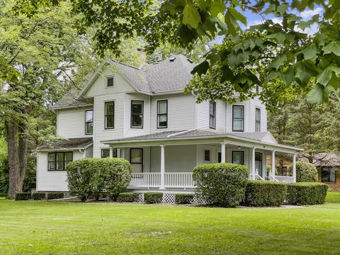 339 E Mulberry St, Watseka, IL 60970
