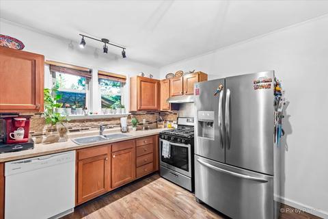 314 E Dearborn St, Plano, IL 60545 photo 8
