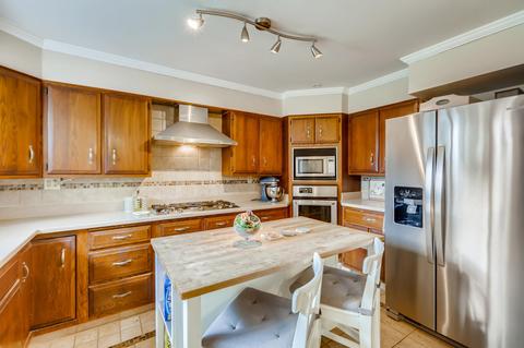 870 E Algonquin Rd, Des Plaines, IL 60016 photo 8