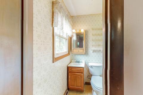 1820 Maple Ln, Elgin, IL 60123 photo 8