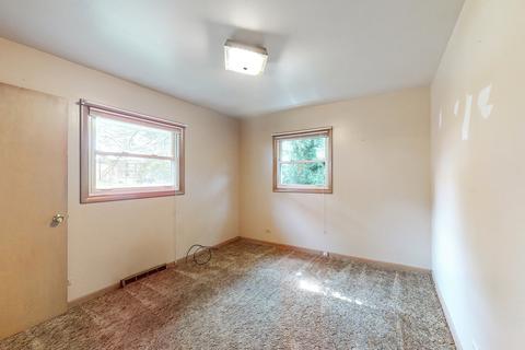 1820 Maple Ln, Elgin, IL 60123 photo 9