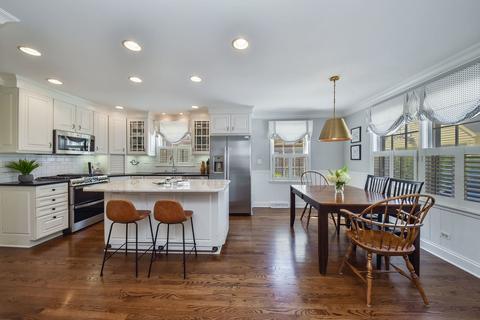 1114 Irving Ave, Wheaton, IL 60187 photo 3