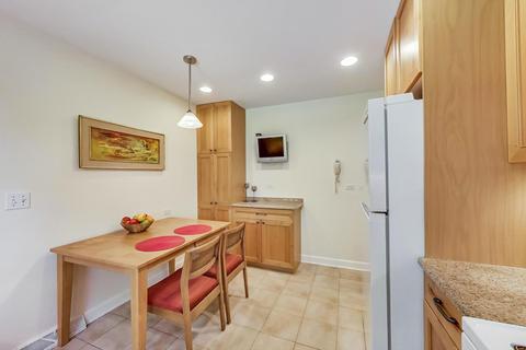 4070 Mason Dr, Hoffman Estates, IL 60192 photo 14