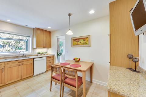 4070 Mason Dr, Hoffman Estates, IL 60192 photo 13