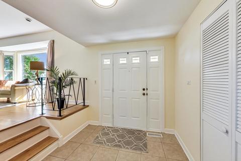 4070 Mason Dr, Hoffman Estates, IL 60192 photo 3
