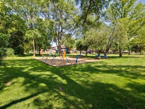 741 Circle Dr, Roselle, IL 60172 photo 19