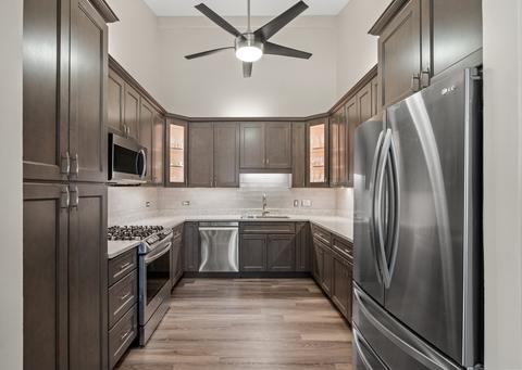 741 Circle Dr, Roselle, IL 60172 photo 6