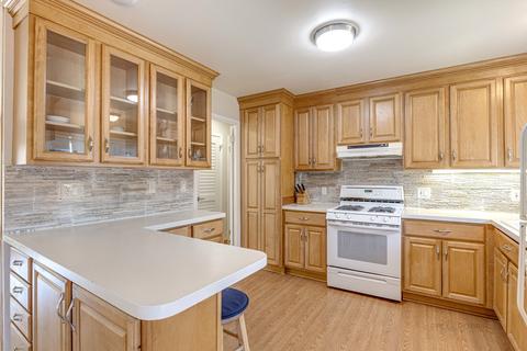 546 Cherry Ln, Glenview, IL 60025 photo 8