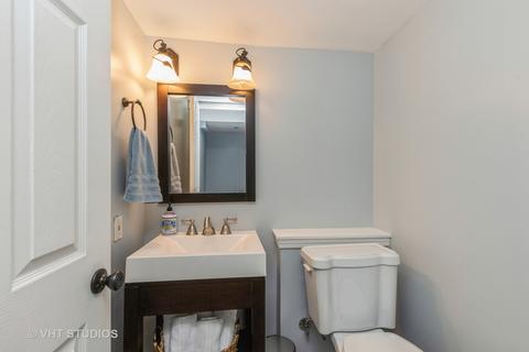 2301 Robin Ln, Elgin, IL 60123 photo 15