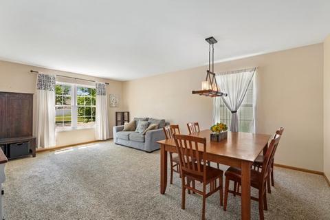 6409 Silver Ridge Dr, Plainfield, IL 60586 photo 9