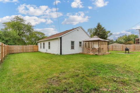 512 Cherry Cir, Glenview, IL 60025 photo 5