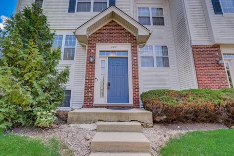 727 River Walk Dr, Wheeling, IL 60090 photo 2