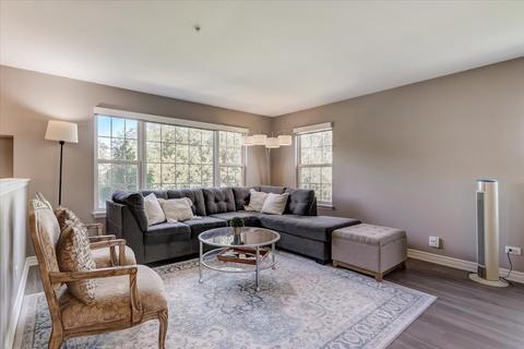 727 River Walk Dr, Wheeling, IL 60090 photo 4