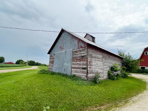 20069 Capp Rd, Morrison, IL 61270 photo 6