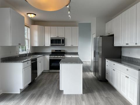 790 Majestic Dr, Algonquin, IL 60102 photo 2