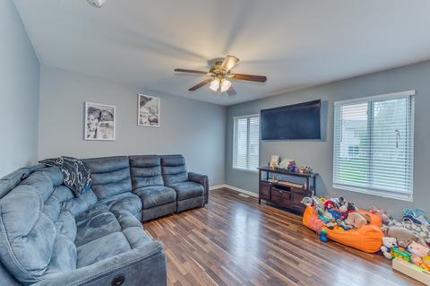 654 Chestnut Ridge Dr, Minooka, IL 60447 photo 3