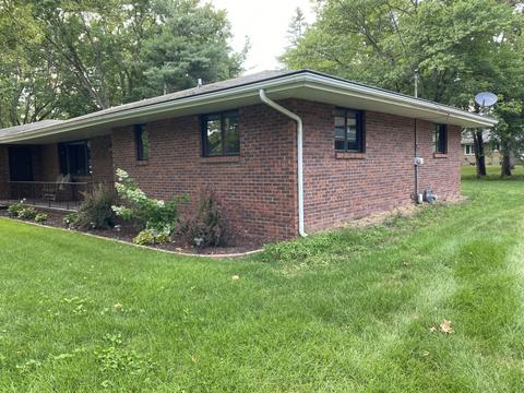 110 E Park View Dr, Forrest, IL 61741 photo 3