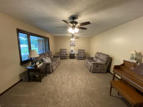 110 E Park View Dr, Forrest, IL 61741 photo 4