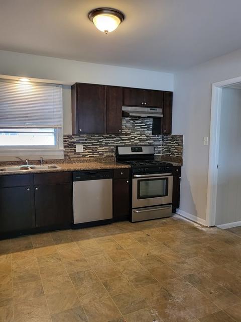 7728 W 80th St, Bridgeview, IL 60455 photo 4