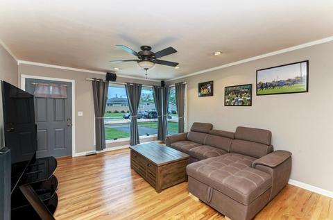 42 N Highview Ave, Addison, IL 60101 photo 3