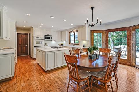 7524 Hamilton Ave, Burr Ridge, IL 60527 photo 8