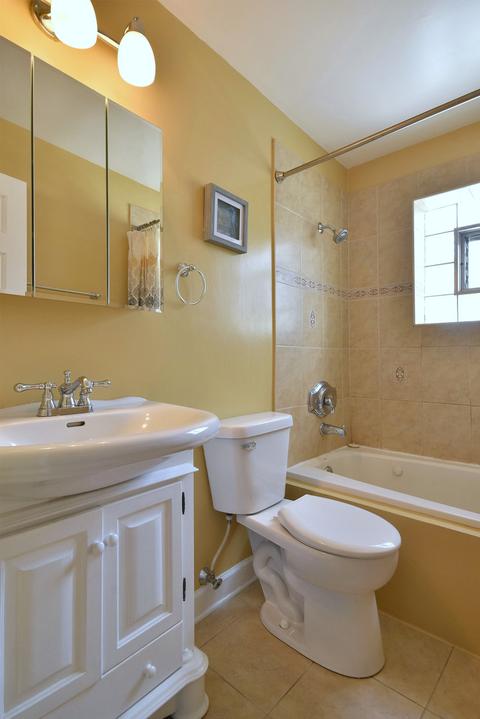 7716 Ogden Ave #2M, Lyons, IL 60534 photo 16