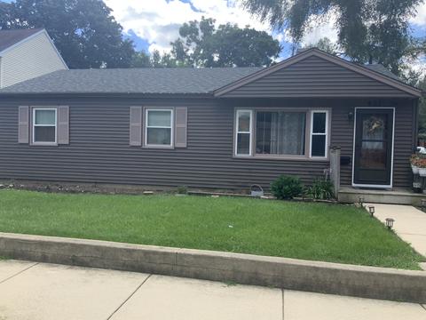 421 Mill St, Elgin, IL 60123 photo 3