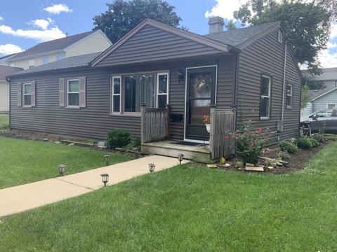 421 Mill St, Elgin, IL 60123 photo 2