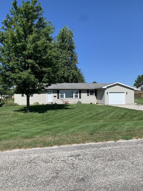 910 Sheridan St, Chenoa, IL 61726 photo 1