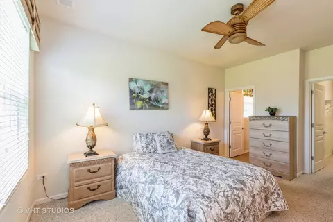 2823 Beacon Point Cir, Elgin, IL 60124 photo 17