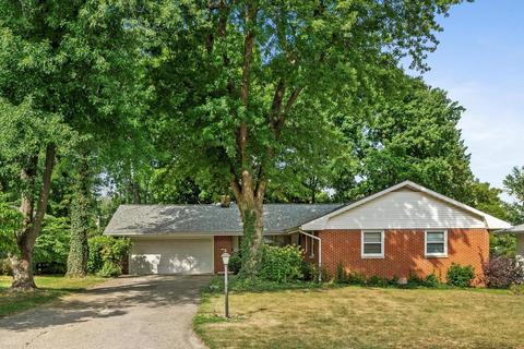 102 Ellis Ave, Normal, IL 61761 photo 1