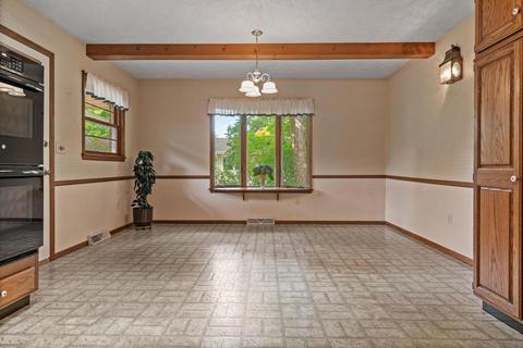 102 Ellis Ave, Normal, IL 61761 photo 9