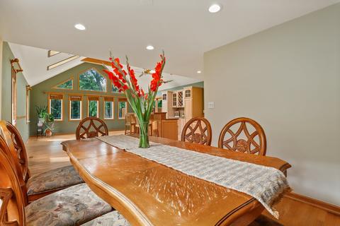 1819 E Bittersweet Ln, Mount Prospect, IL 60056 photo 11