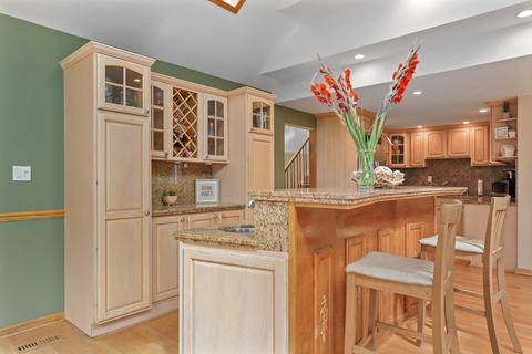 1819 E Bittersweet Ln, Mount Prospect, IL 60056 photo 18