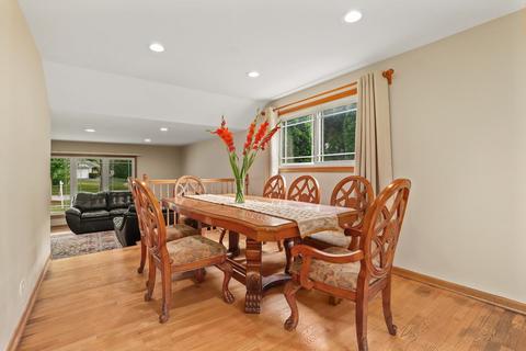 1819 E Bittersweet Ln, Mount Prospect, IL 60056 photo 10