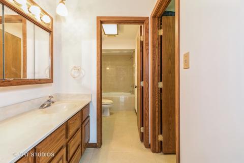 200 Lake Dr #2A, Olympia Fields, IL 60461 photo 7