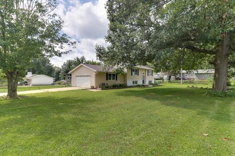8212 Elm Ave, Downs, IL 61736 photo 3
