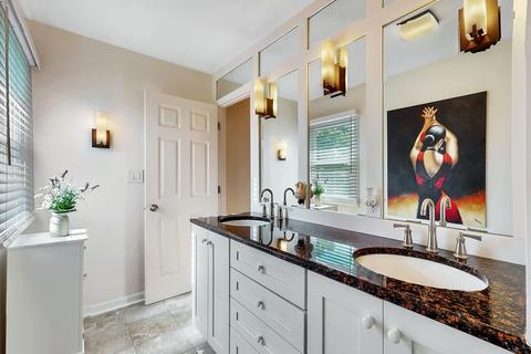 1370 Nottingham Ln, Hoffman Estates, IL 60169 photo 21