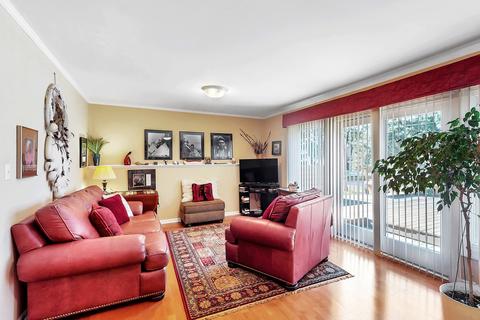 1370 Nottingham Ln, Hoffman Estates, IL 60169 photo 14