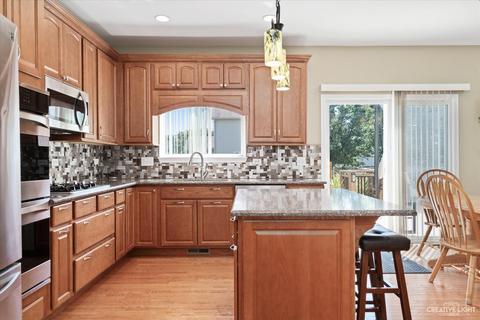 1755 Ruzich Dr, Bartlett, IL 60103 photo 6