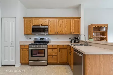 21126 W Braxton Ln, Plainfield, IL 60544 photo 4