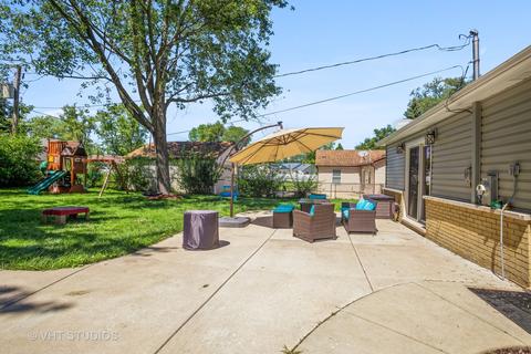 700 Alhambra Ln, Hoffman Estates, IL 60169 photo 18