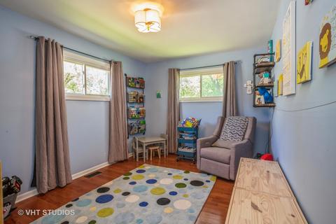 700 Alhambra Ln, Hoffman Estates, IL 60169 photo 14