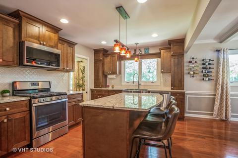 700 Alhambra Ln, Hoffman Estates, IL 60169 photo 6