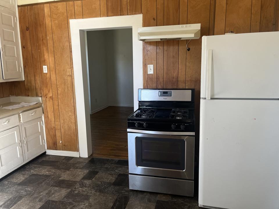  632 S Lincoln Ave S, Aurora, IL 60505 photo 2