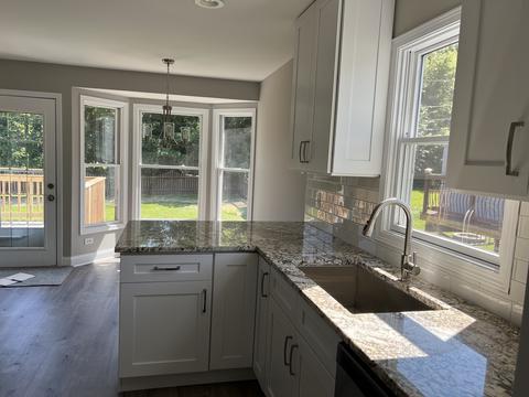 3205 W Beach Dr, Mchenry, IL 60050 photo 5